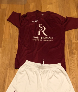San Román Grupo de Empresas - uniforme 1